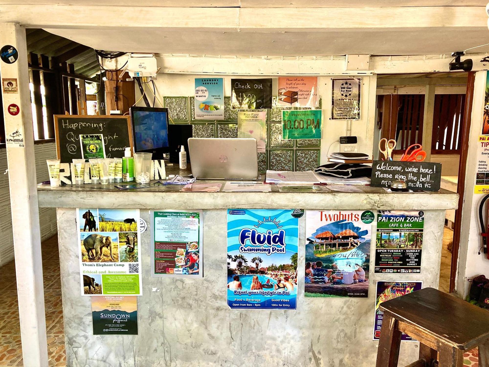 Easy House Hostel Pai Exterior photo